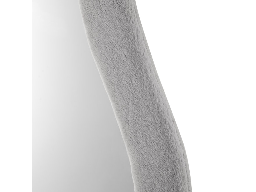 SalesFever® Spiegel mit Rahmen aus Kunstfell 60x160 cm Hellgrau Scepter 367223 - 5